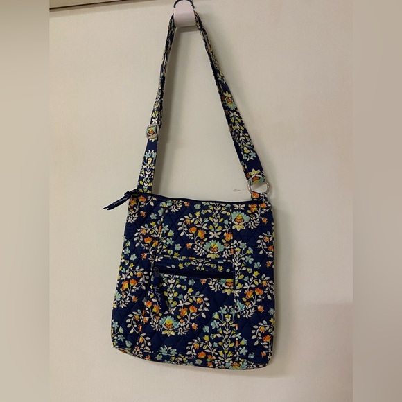 Vera Bradley Chandelier Floral Navy Blue crossbody purse bag - Picture 2 of 7